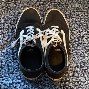 Women’s low rise vans